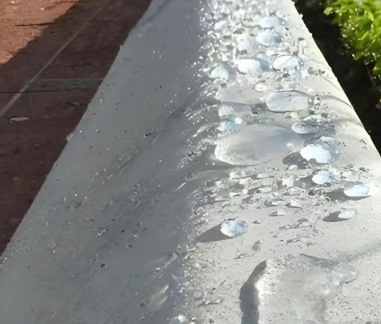 曲麻莱硅烷浸渍涂料在混凝土保护中的应用